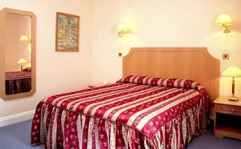 Отель Parkside International