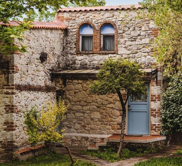 בית מלון כפרי Petrino Eco Village