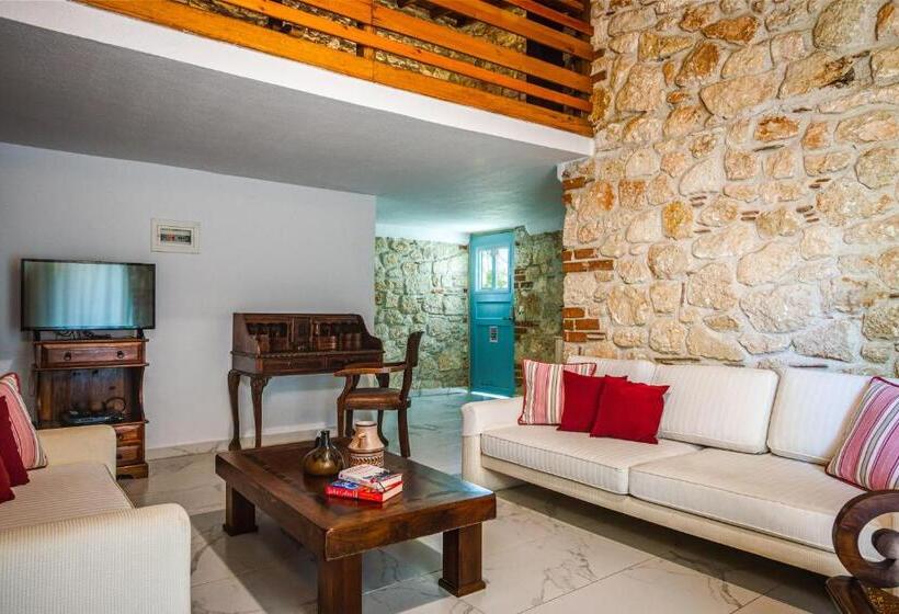 בית מלון כפרי Petrino Eco Village