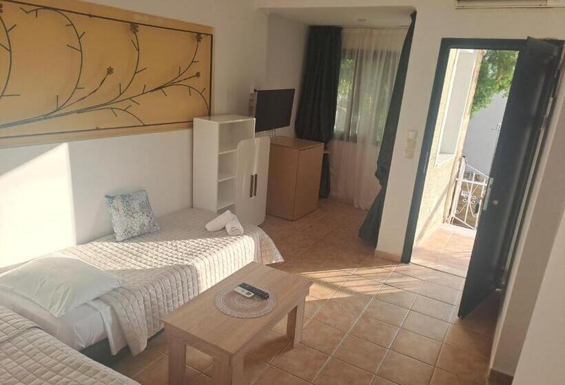 בית מלון כפרי Philoxenia Spa