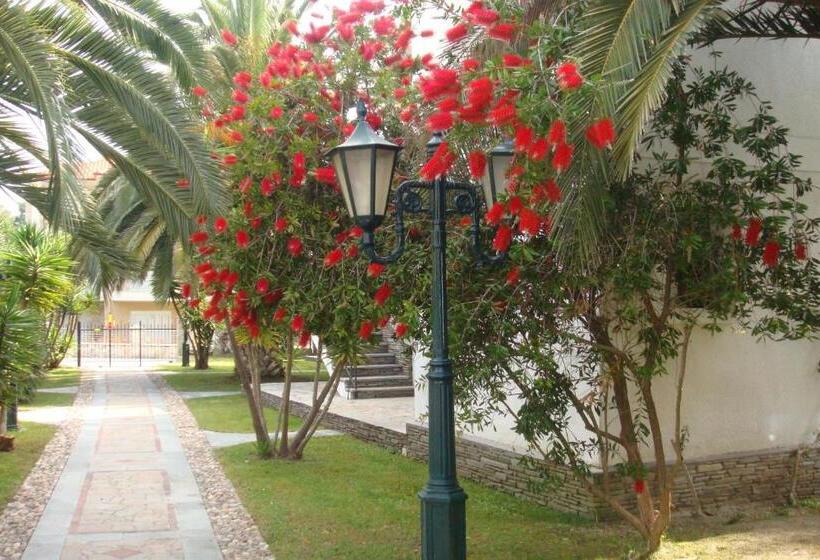 Отель Pilalidis