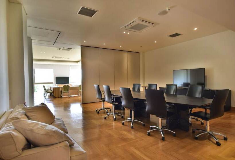 Отель Plaza Resort