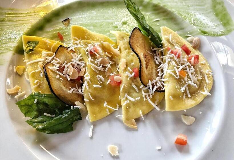 Отель Posta Donini 1579 Una Esperienze