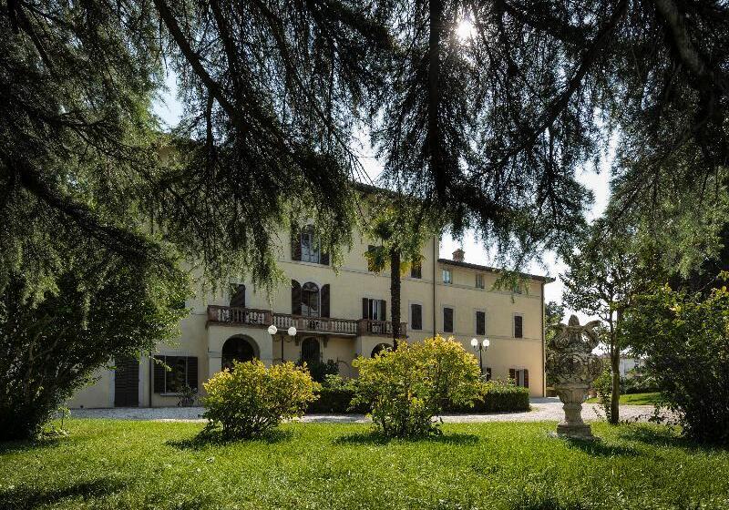 Отель Posta Donini 1579 Una Esperienze