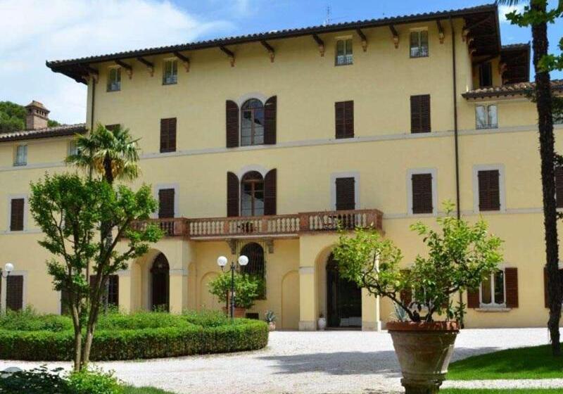 Отель Posta Donini 1579 Una Esperienze