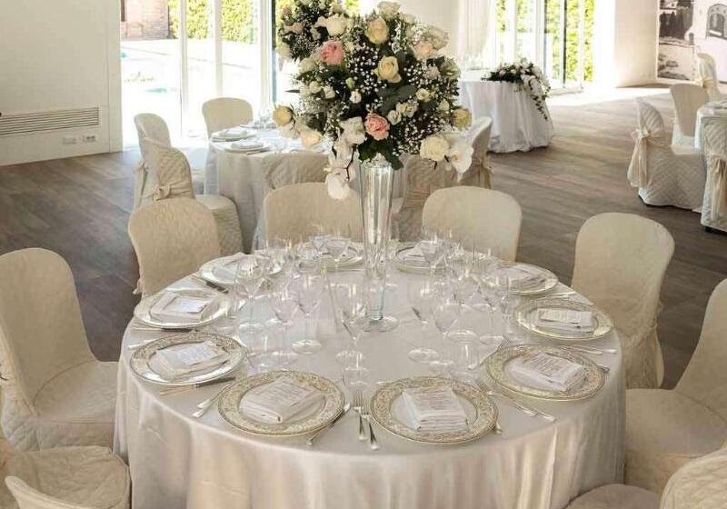 Отель Posta Donini 1579 Una Esperienze