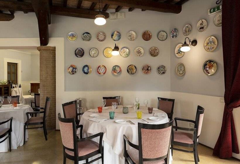 Отель Posta Donini 1579 Una Esperienze