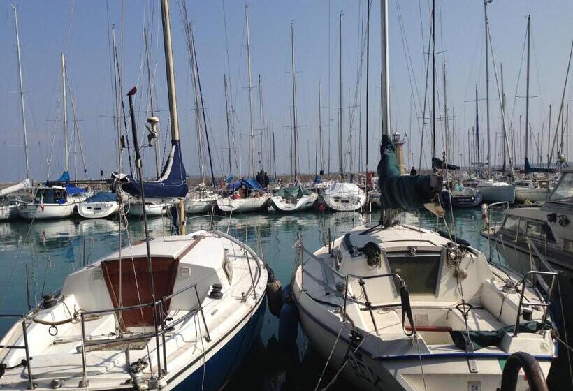 Отель Primavera