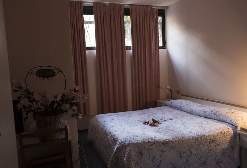 Отель Primavera