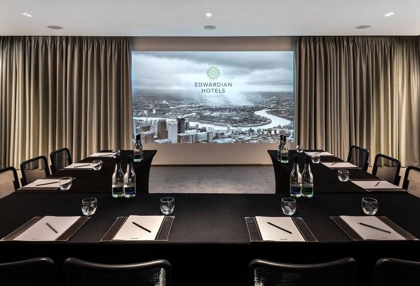 Radisson Blu Hotel, London Mercer Street