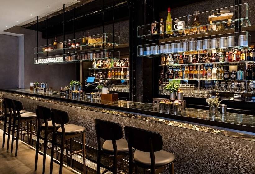 Radisson Blu Hotel, London Mercer Street