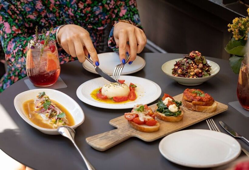 Radisson Blu Hotel, London Mercer Street