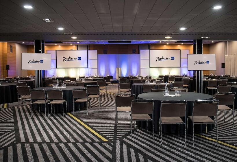 Radisson Blu Hotel London Stansted Airport