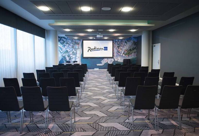 Radisson Blu Hotel London Stansted Airport