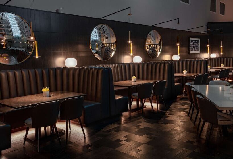 Radisson Blu Hotel London Stansted Airport