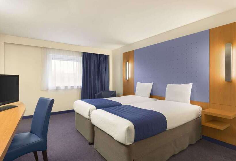 ホテル Ramada London North
