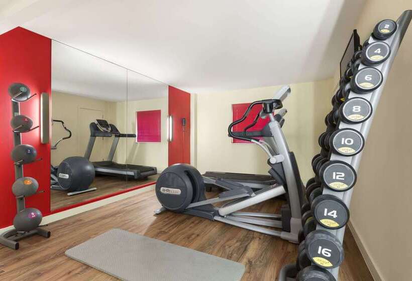 ホテル Ramada London North