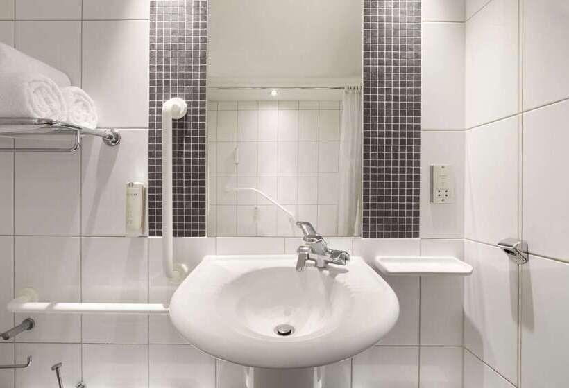 ホテル Ramada London North