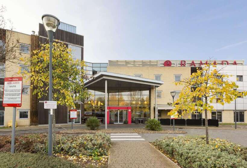 ホテル Ramada London North