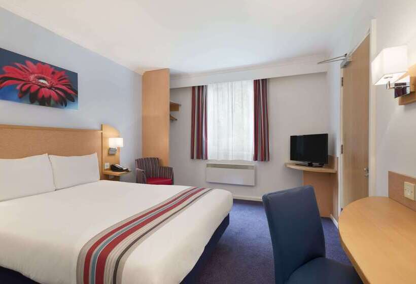 בית מלון כפרי Ramada Wakefield