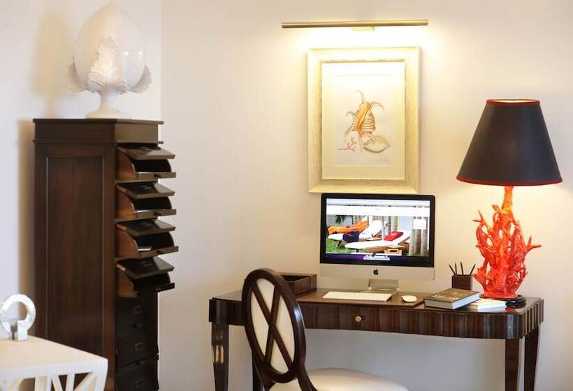 هتل Relais Valle Dell'idro