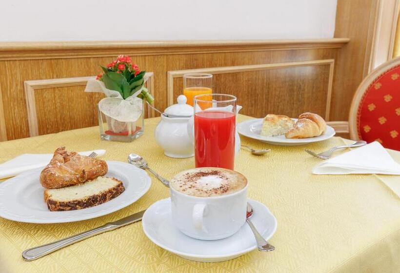 هتل Residenza Paolo Vi