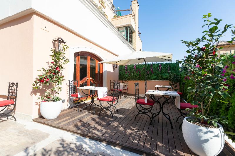 هتل River Chateau