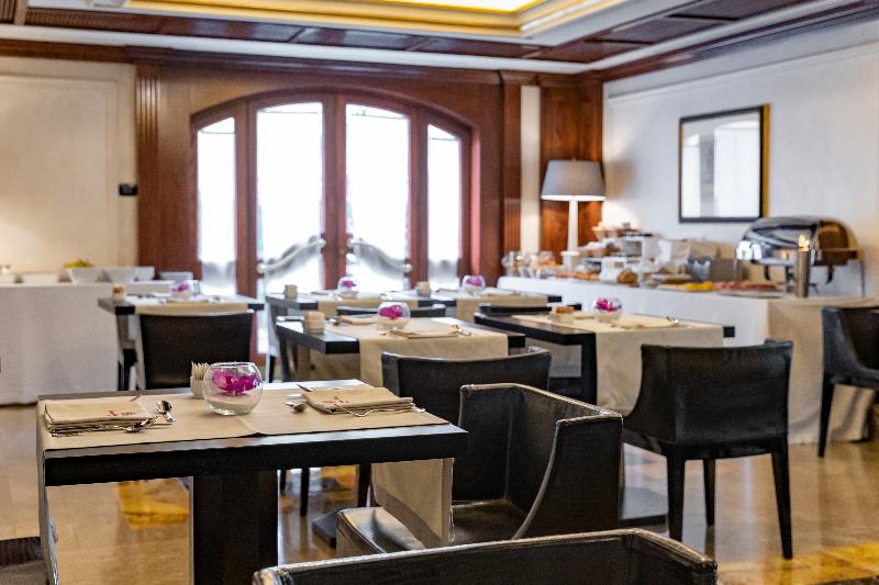 هتل River Chateau