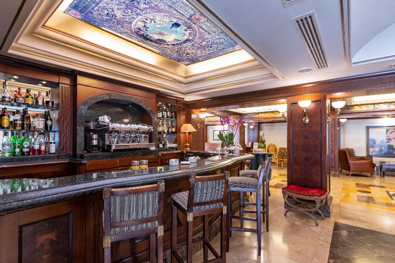 هتل River Chateau