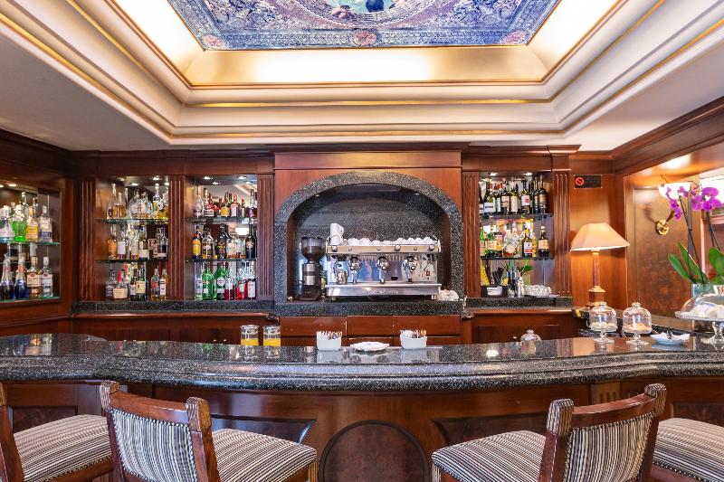 هتل River Chateau