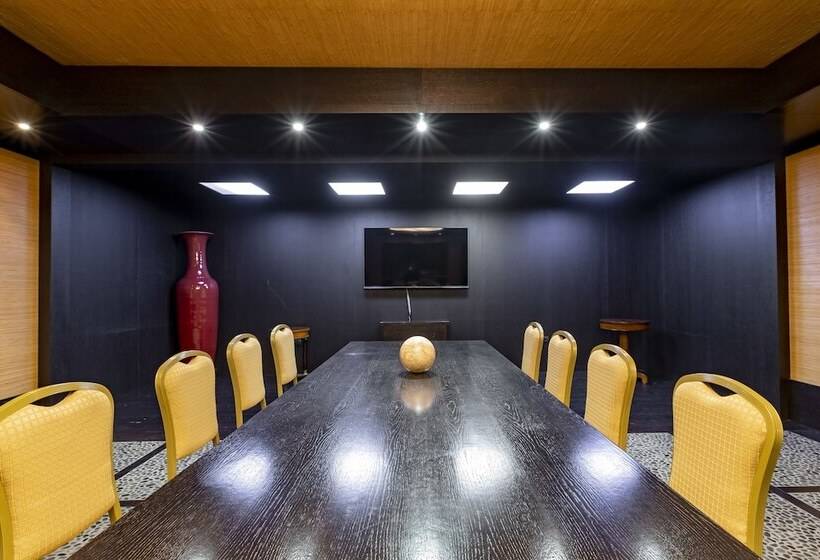 هتل River Chateau