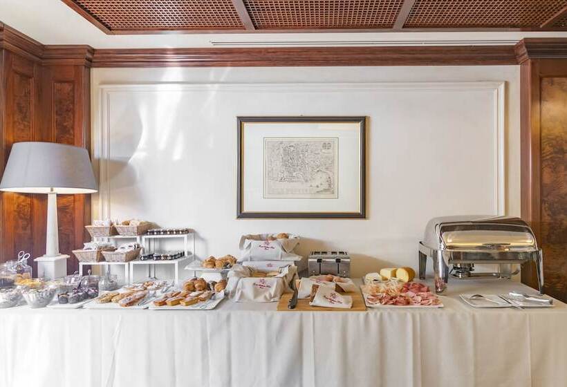 هتل River Chateau