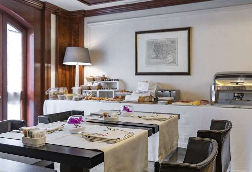 هتل River Chateau