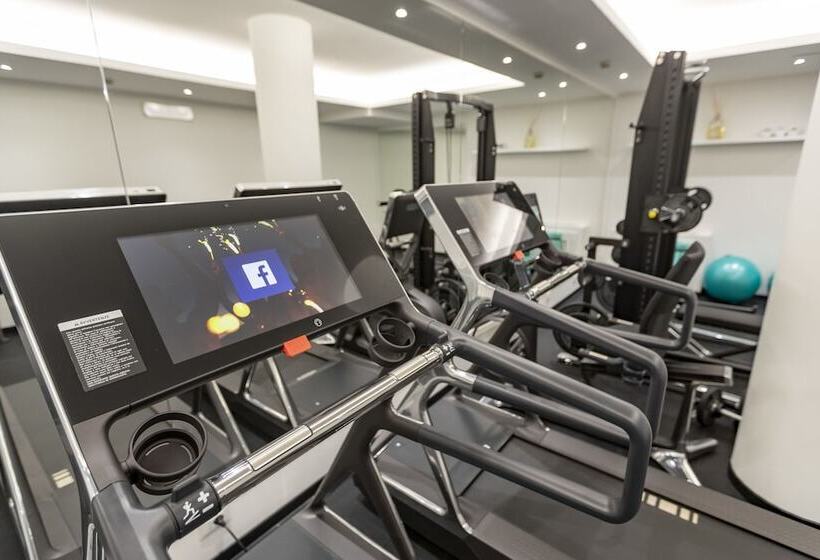 هتل River Chateau