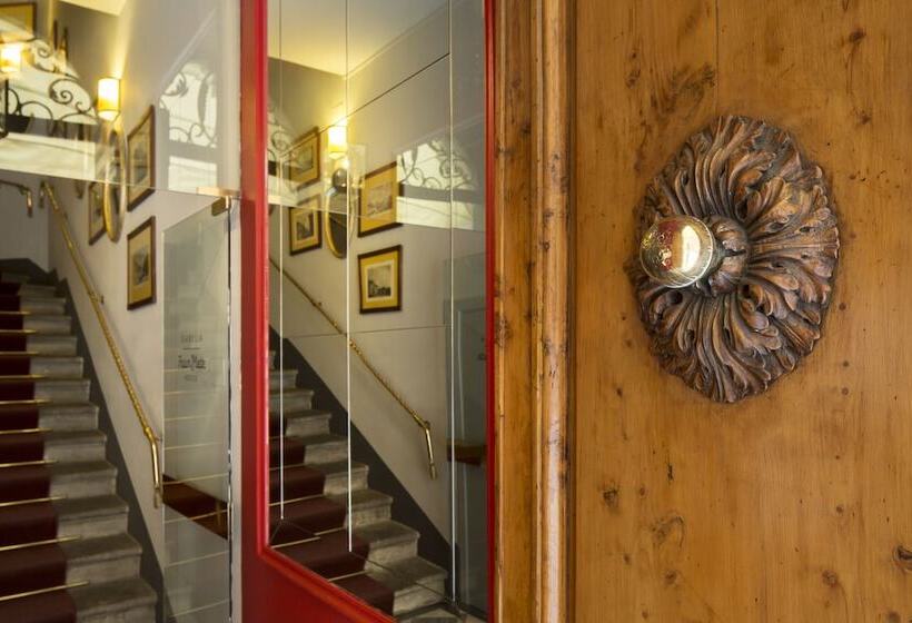 هتل Room Mate Isabella