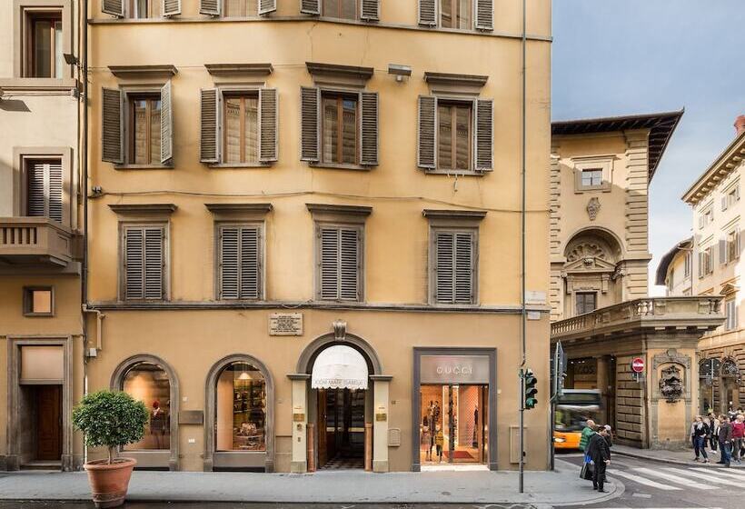 هتل Room Mate Isabella