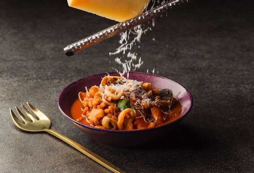 فندق Mercure Toyama Tonami Resort & Spa