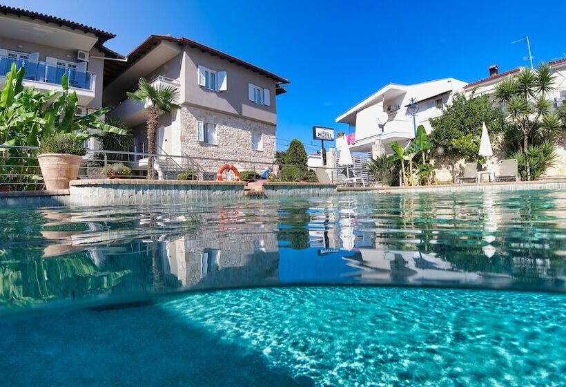 בית מלון כפרי Sarantis