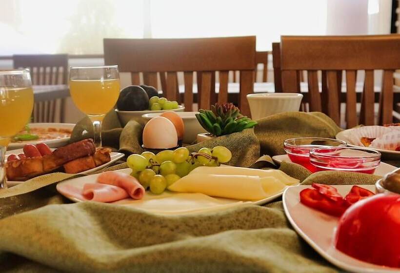 בית מלון כפרי Sarantis