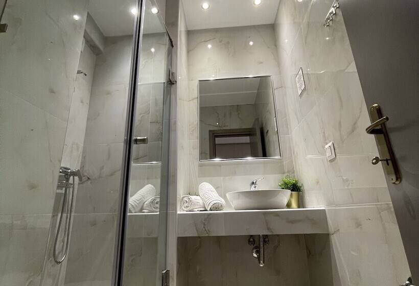 בית מלון כפרי Sarantis