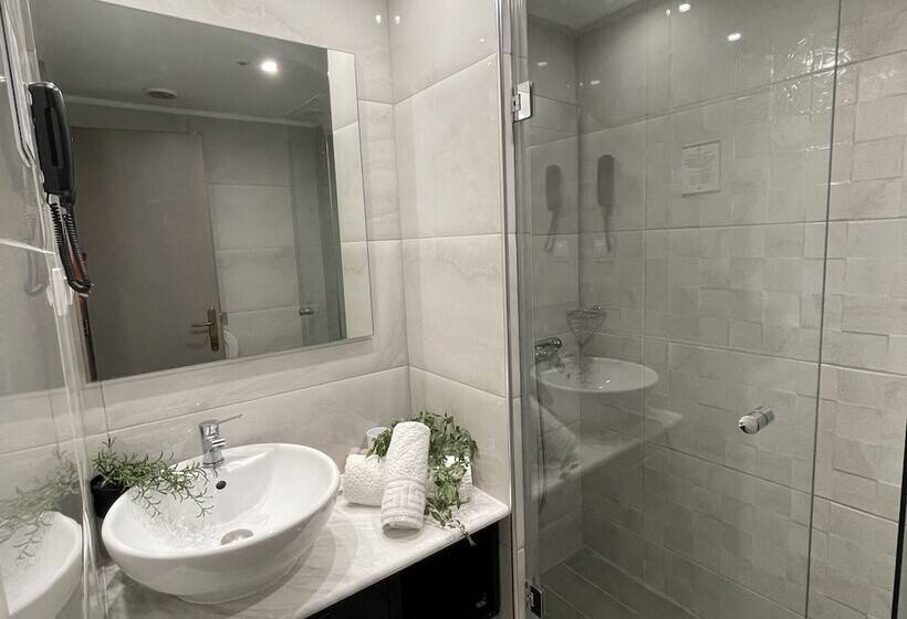 בית מלון כפרי Sarantis