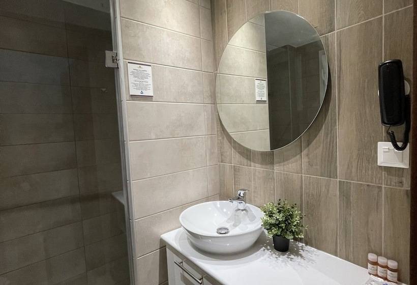 בית מלון כפרי Sarantis