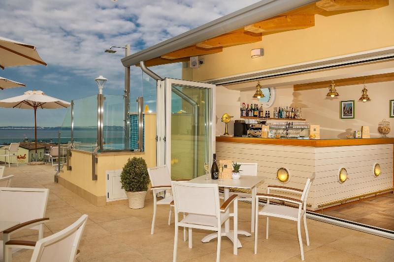 Sky Pool Hotel Sole Garda