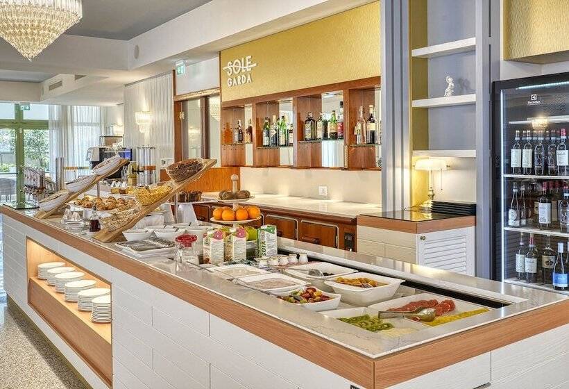 Sky Pool Hotel Sole Garda