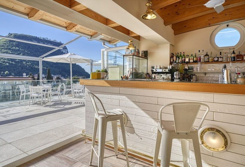 Sky Pool Hotel Sole Garda