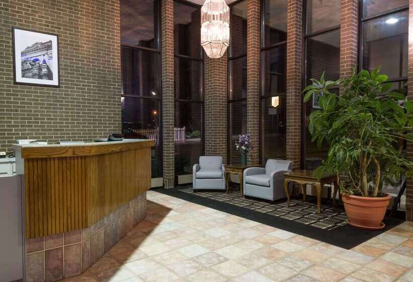 فندق Super 8 By Wyndham Miamisburg Dayton S Area Oh