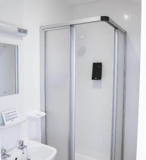 Отель The Clubhouse B&b