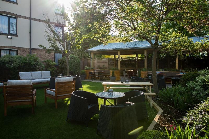 ホテル The Fox & Goose