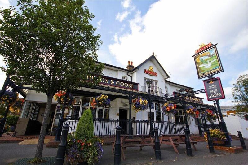 ホテル The Fox & Goose