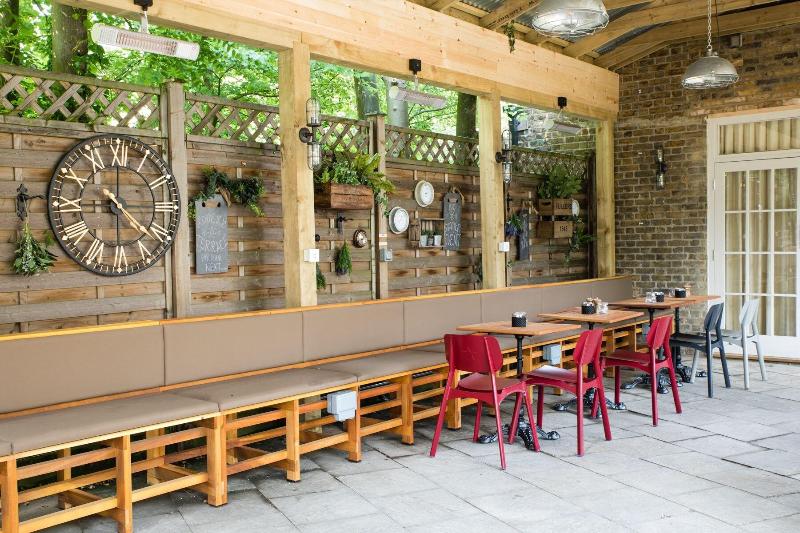 ホテル The Fox & Goose